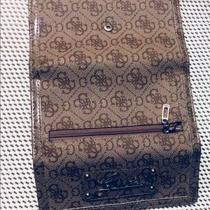 Guess wallet